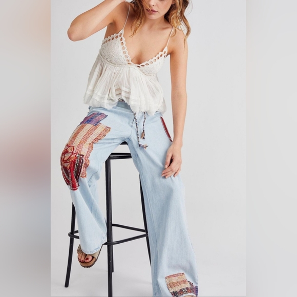 NWOT Free People La Vida Low-Rise Pull-On Jeans Medium - Picture 3 of 9